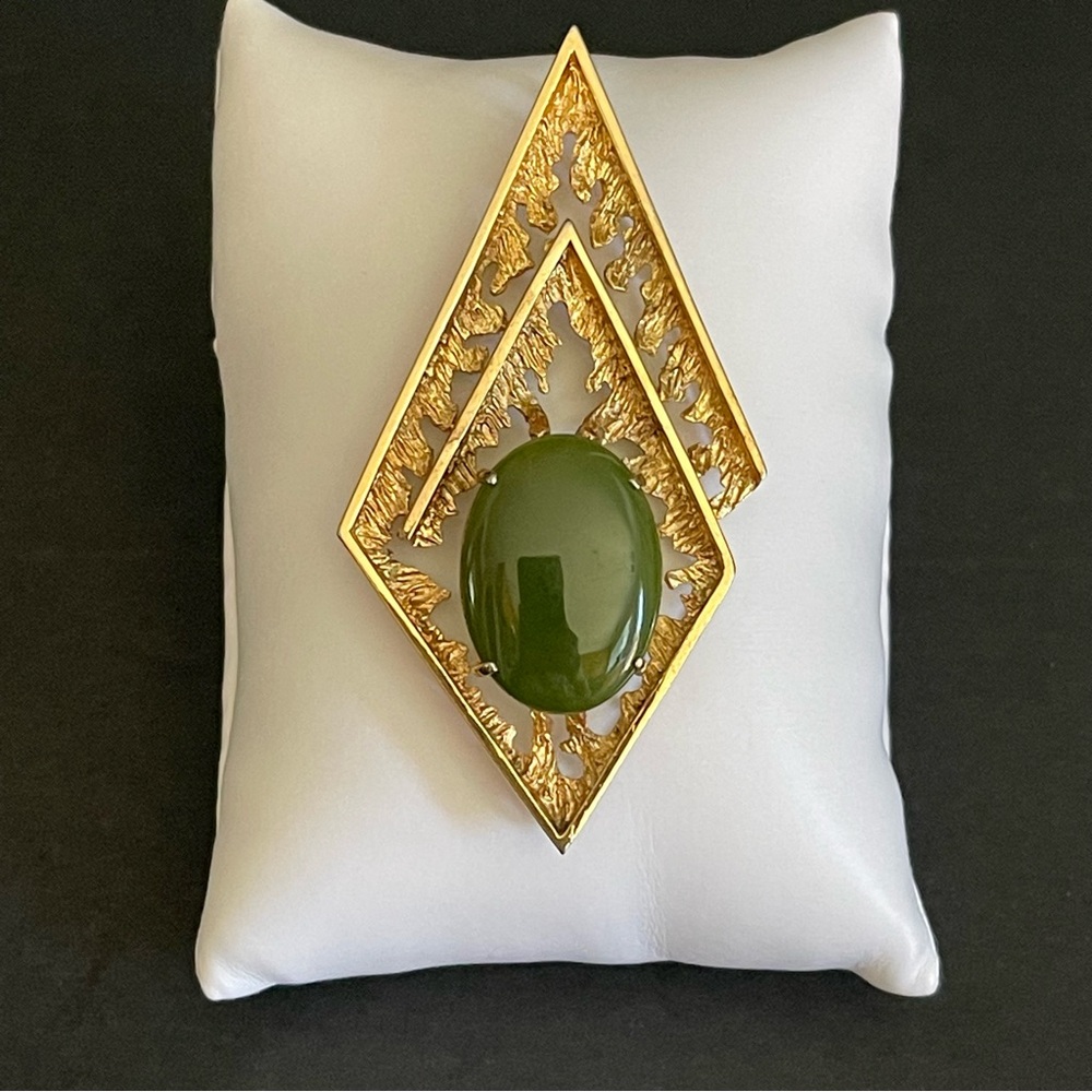 Vintage gold tone genuine green nephrite jade large pendant.